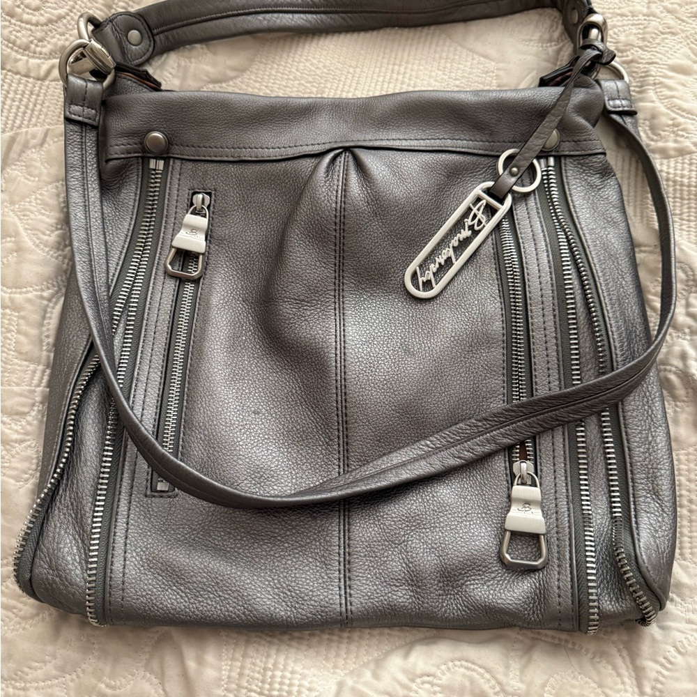 Stylish silver Leather Shoulder Bag